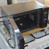 Микроволновка Midea мощностью 700 Вт