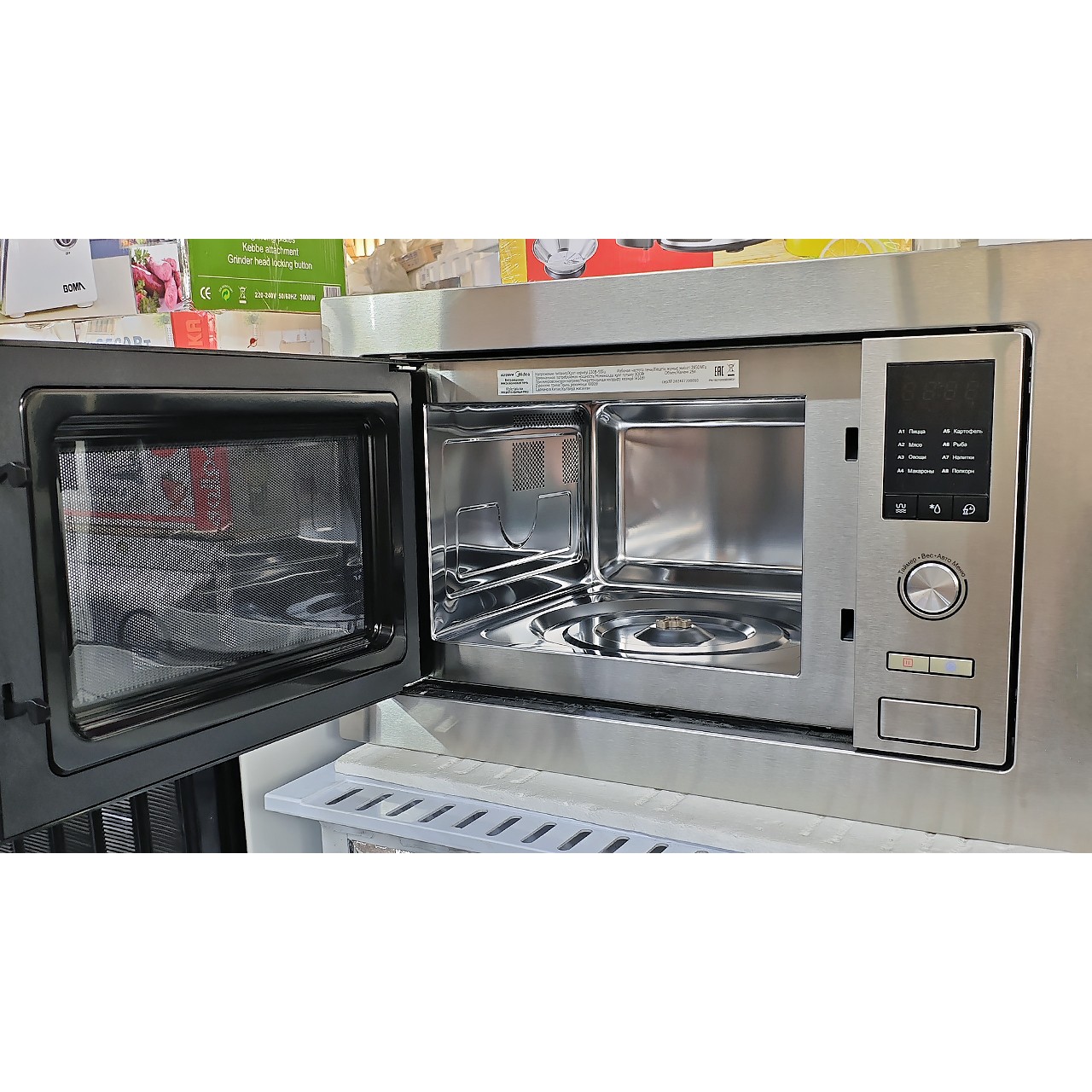 Встраиваемая микроволновка Midea мощностью 900 Вт
