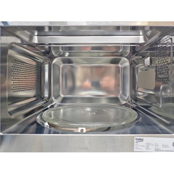Микроволновка BEKO мощностью 800 Вт