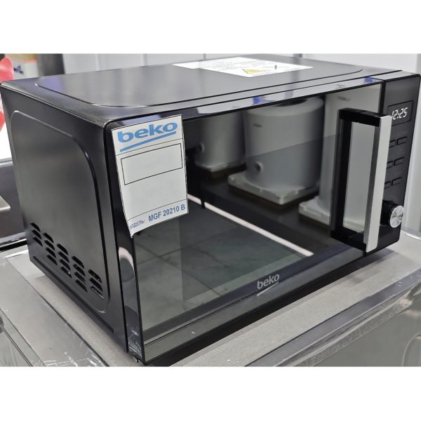 Микроволновка BEKO мощностью 800 Вт (черная)