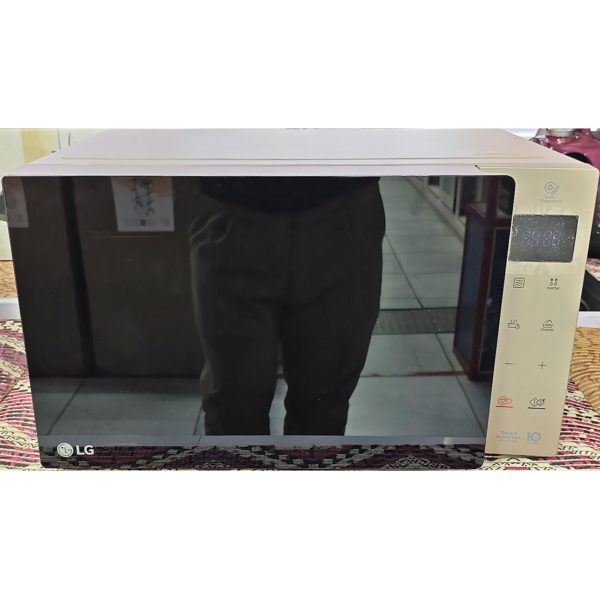 Микроволновка LG мощностью 800 Вт