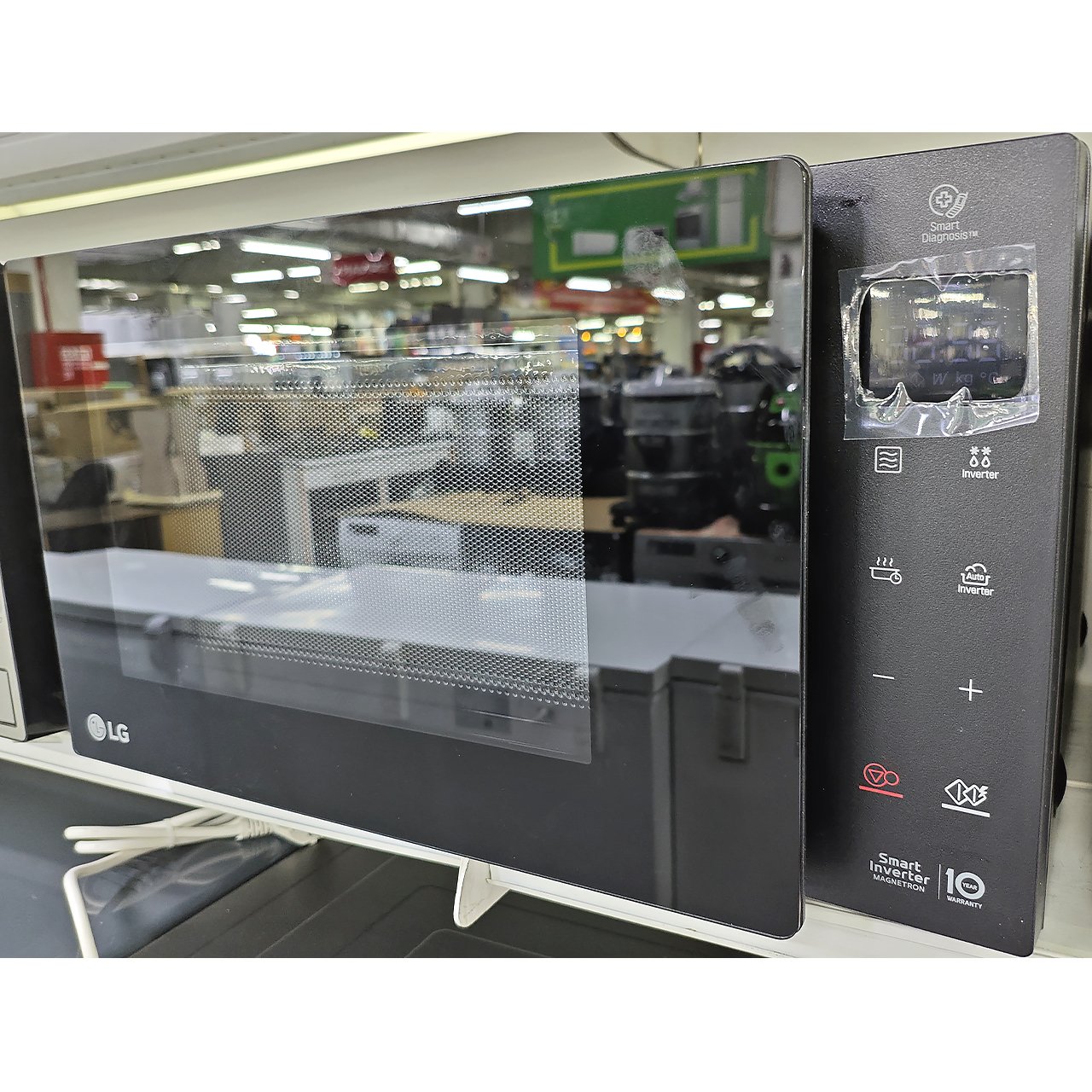 Микроволновка LG мощностью 800Вт