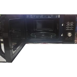 Микроволновка Samsung мощностью 1150 Вт