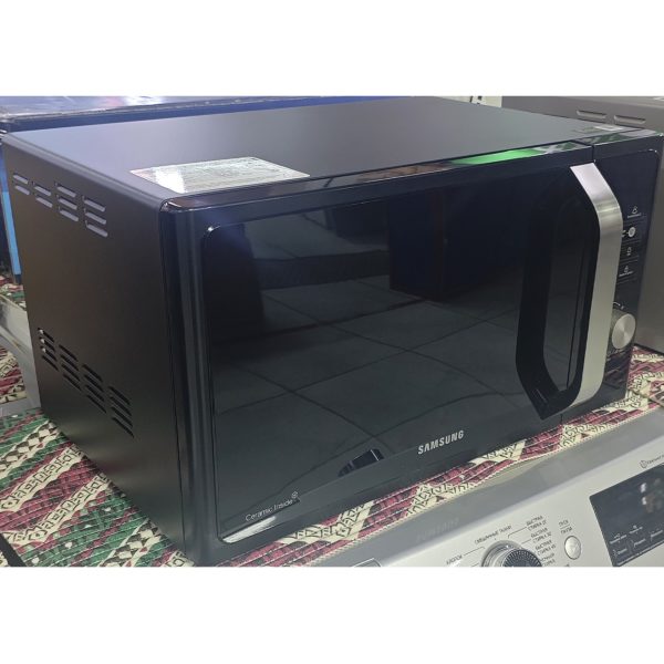 Микроволновка Samsung мощностью 1150 Вт
