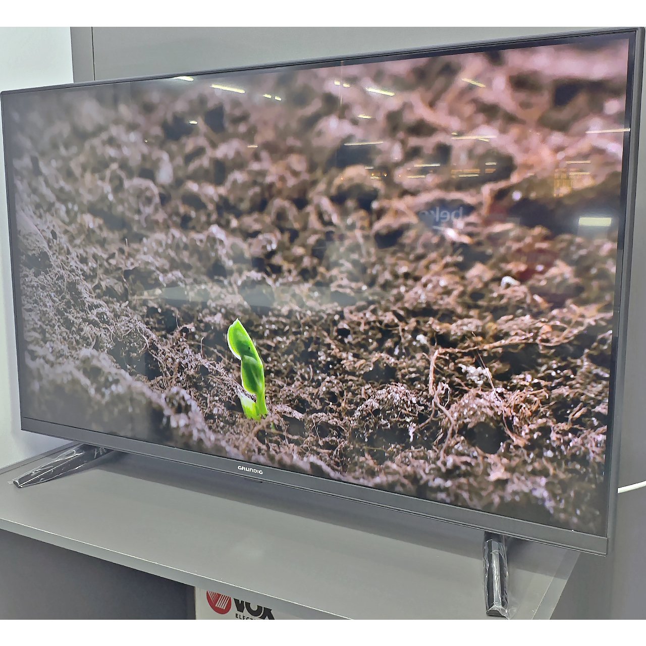 Телевизор BEKO FullHD 110 см