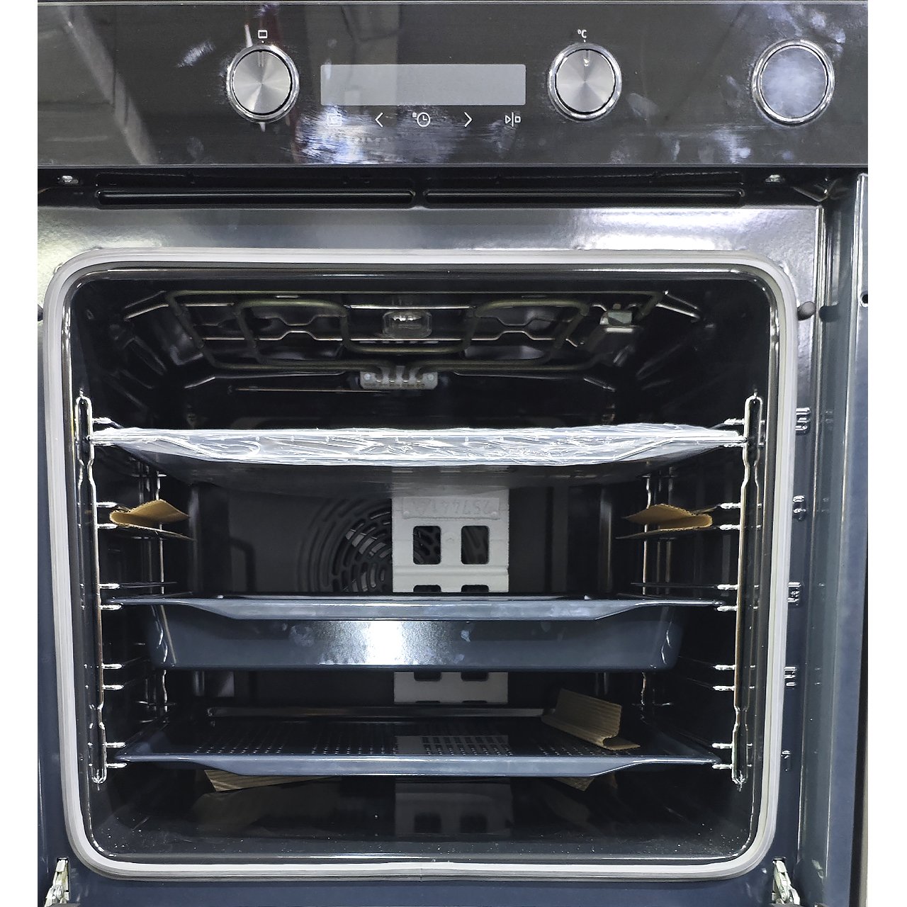 Духовой шкаф Gorenje объемом 77 литров
