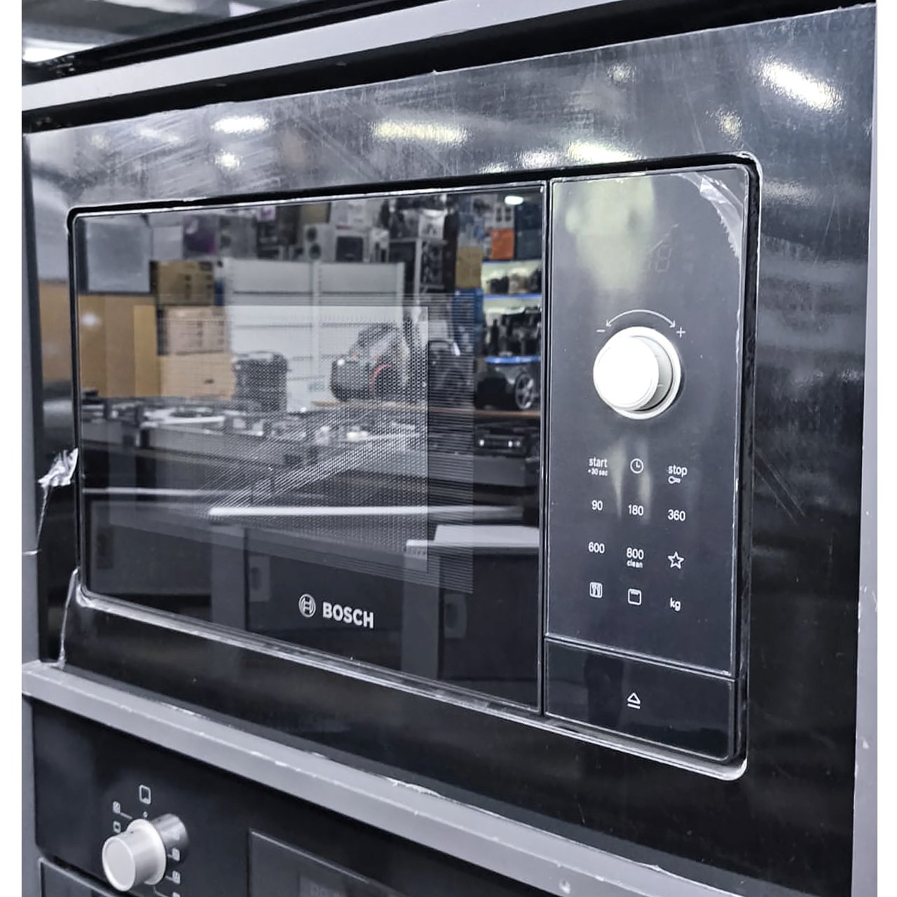 Встраиваемая микроволновка BOSCH мощностью 900 Вт