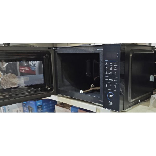 Микроволоновка Midea мощностью 1250 Вт