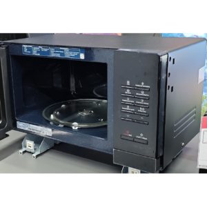 Микроволновка Samsung мощностью 900 Вт