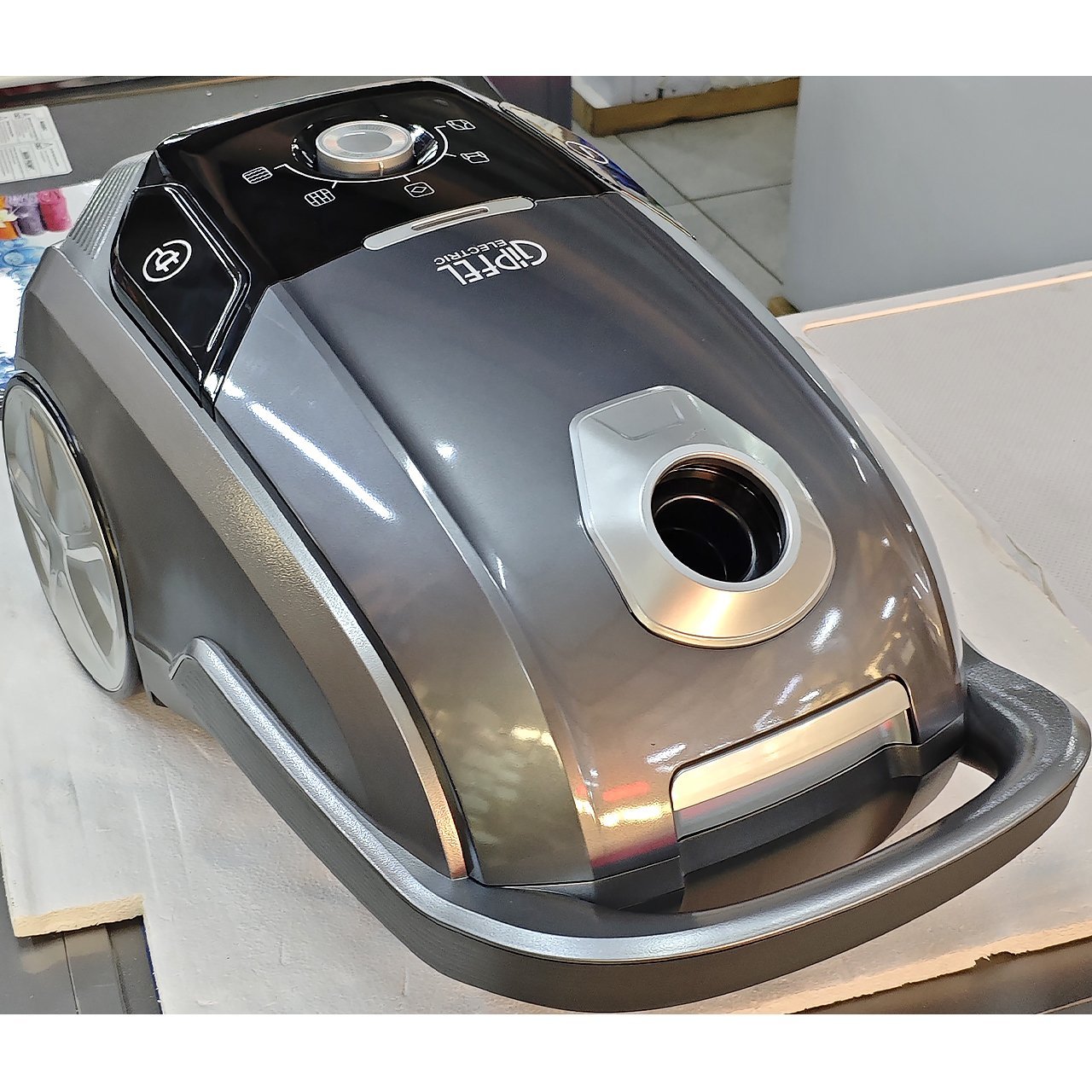 Пылесос Gipfel мощностью 3500 Вт