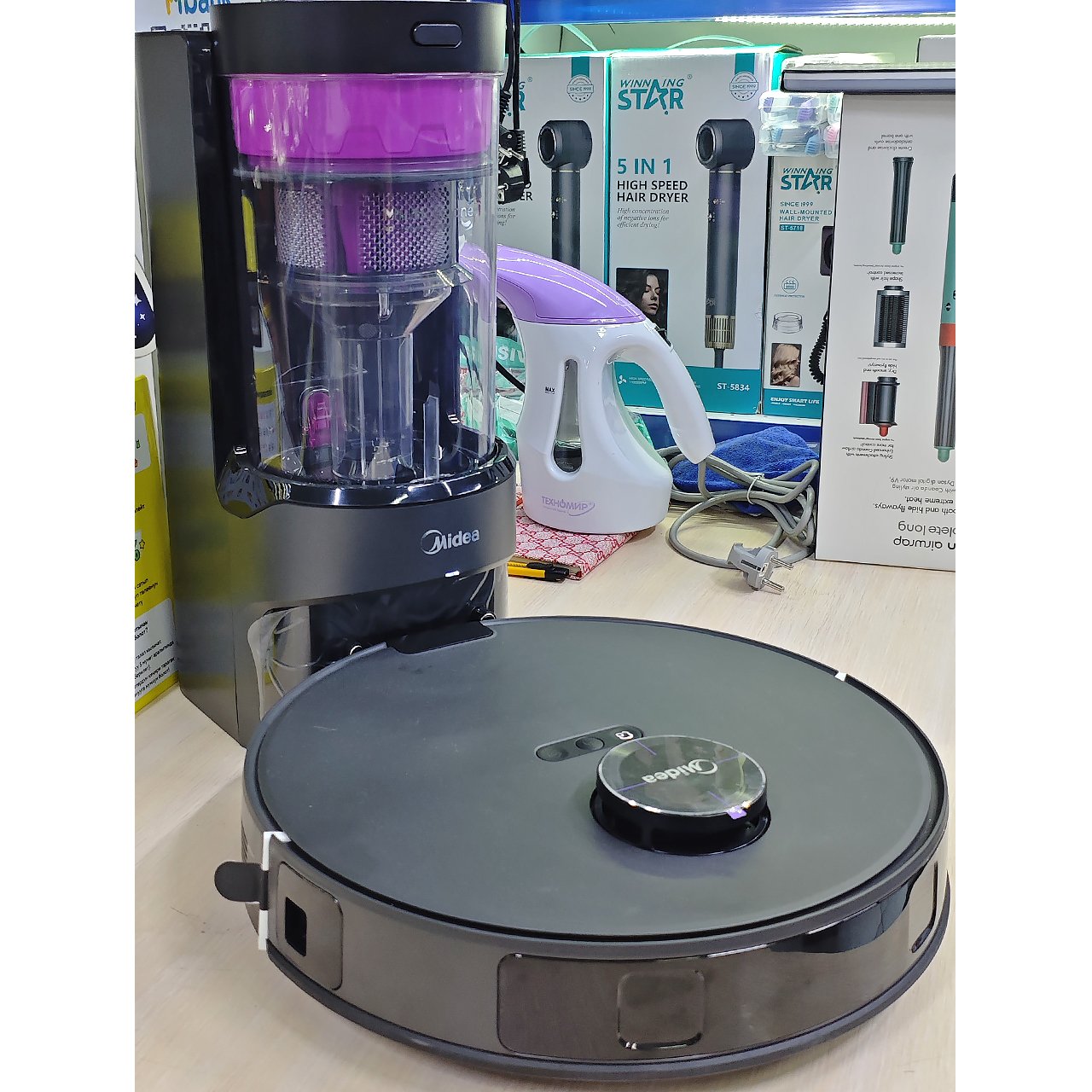 Робот пылесос Midea мощностью 1400 Вт (черный)