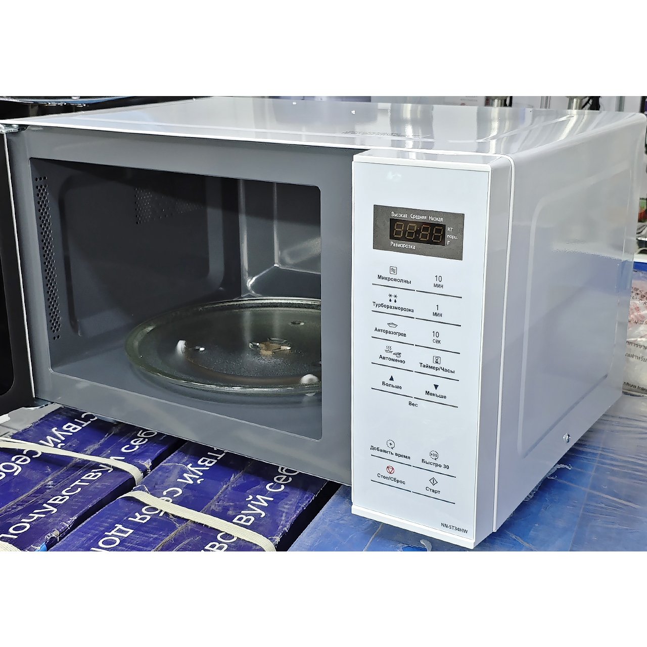 Микроволновка Panasonic мощностью 2200 Вт