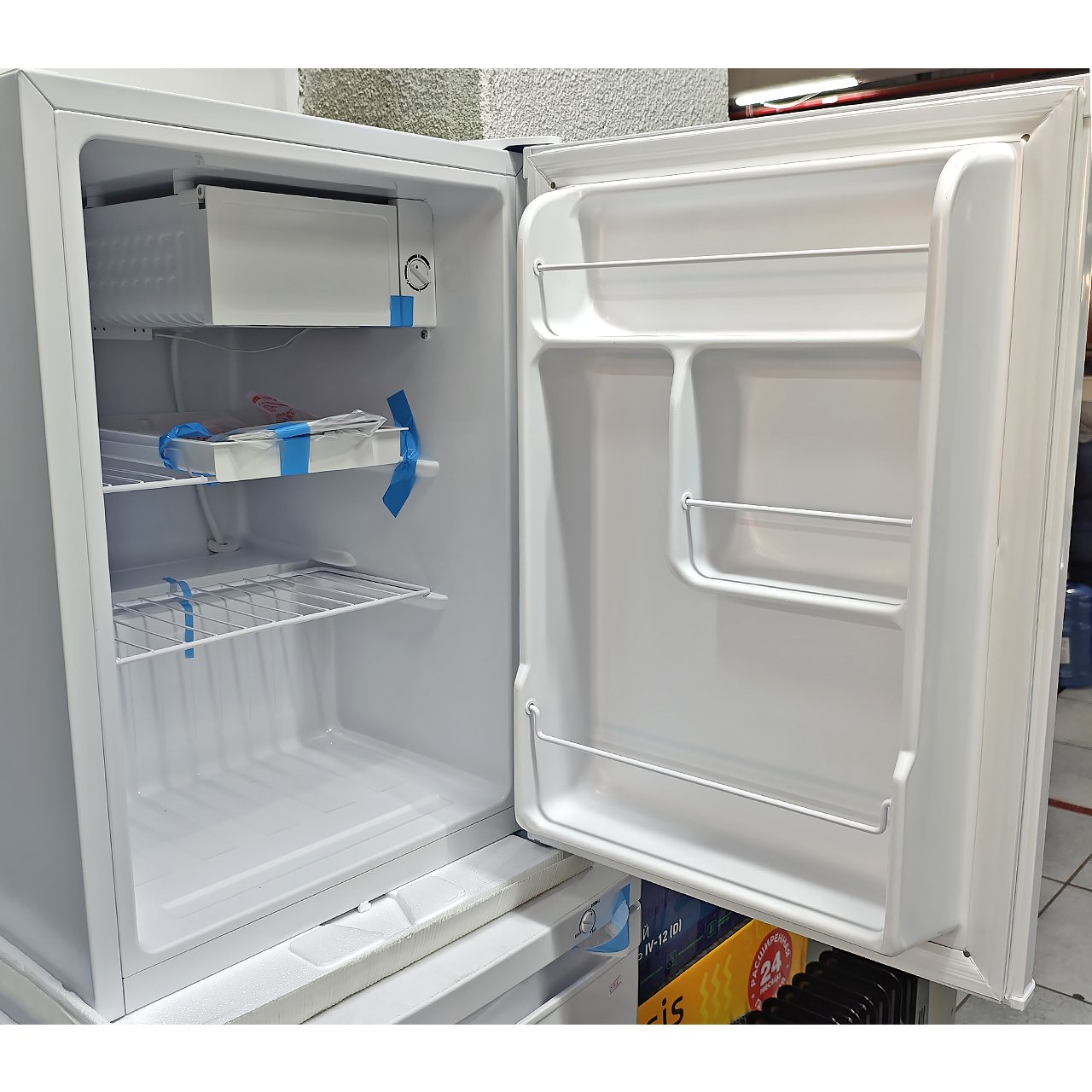 Холодильник однокамерный Snowcap 70 литров