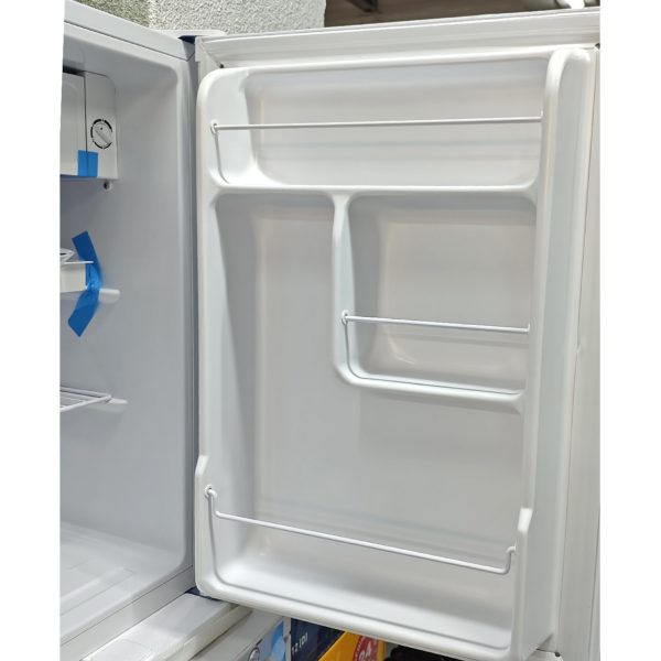 Холодильник однокамерный Snowcap 70 литров