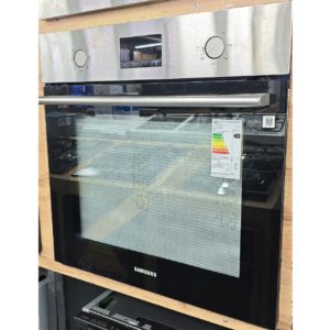 Духовой шкаф Samsung объемом 68 литров