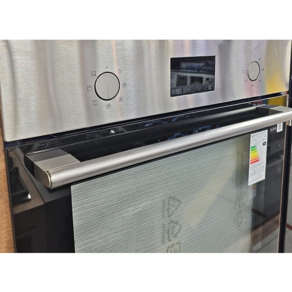 Духовой шкаф Samsung объемом 68 литров