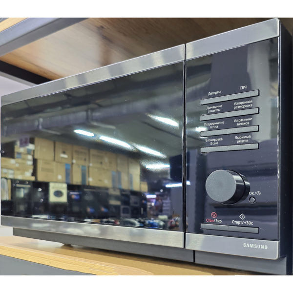 Микроволновка Samsung мощностью 900 Вт