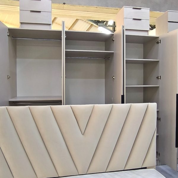 Спальный гарнитур Арман