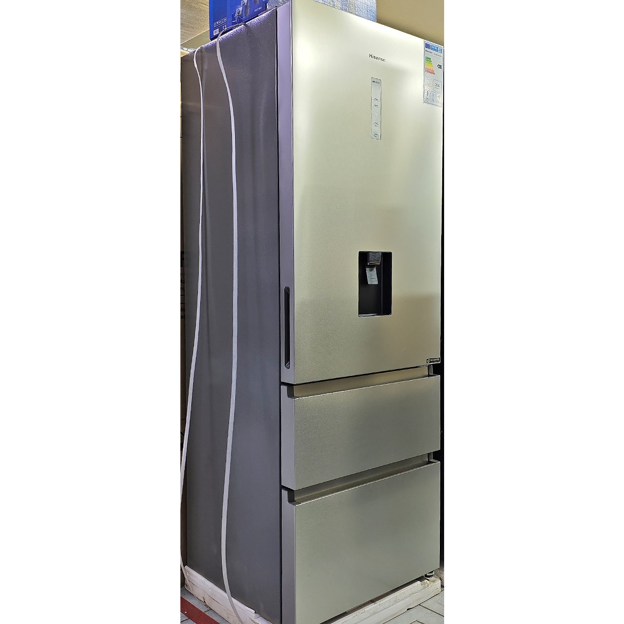 Холодильник двухкамерный Hisense 493 литра