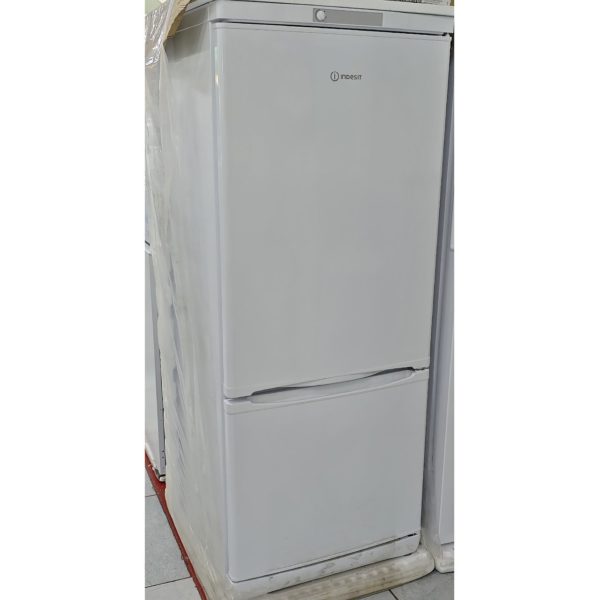 Холодильник двухкамерный Indesit 243 литра