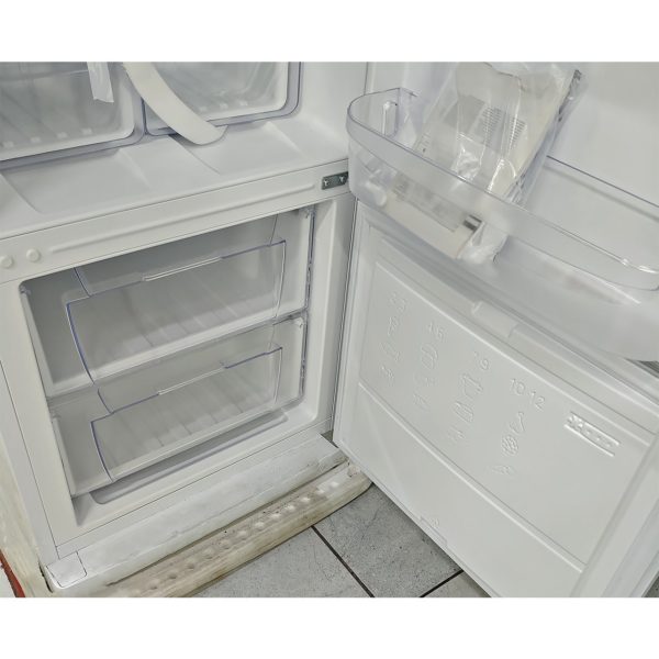 Холодильник двухкамерный Indesit 243 литра