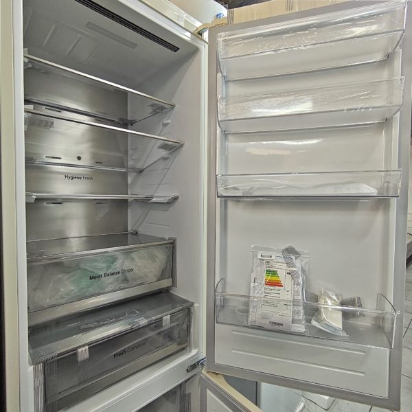 Холодильник двухкамерный LG 387 литров