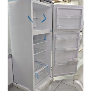 Холодильник двухкамерный Snowcap 420 литров