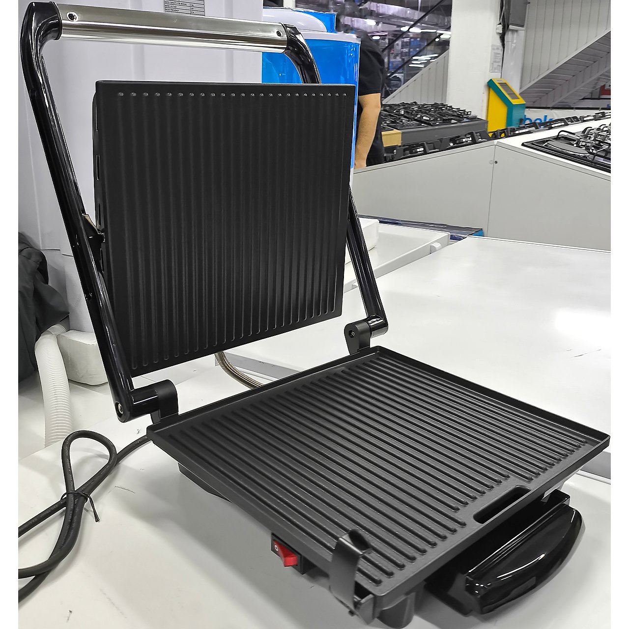 Гриль Tefal мощностью 2000 Вт