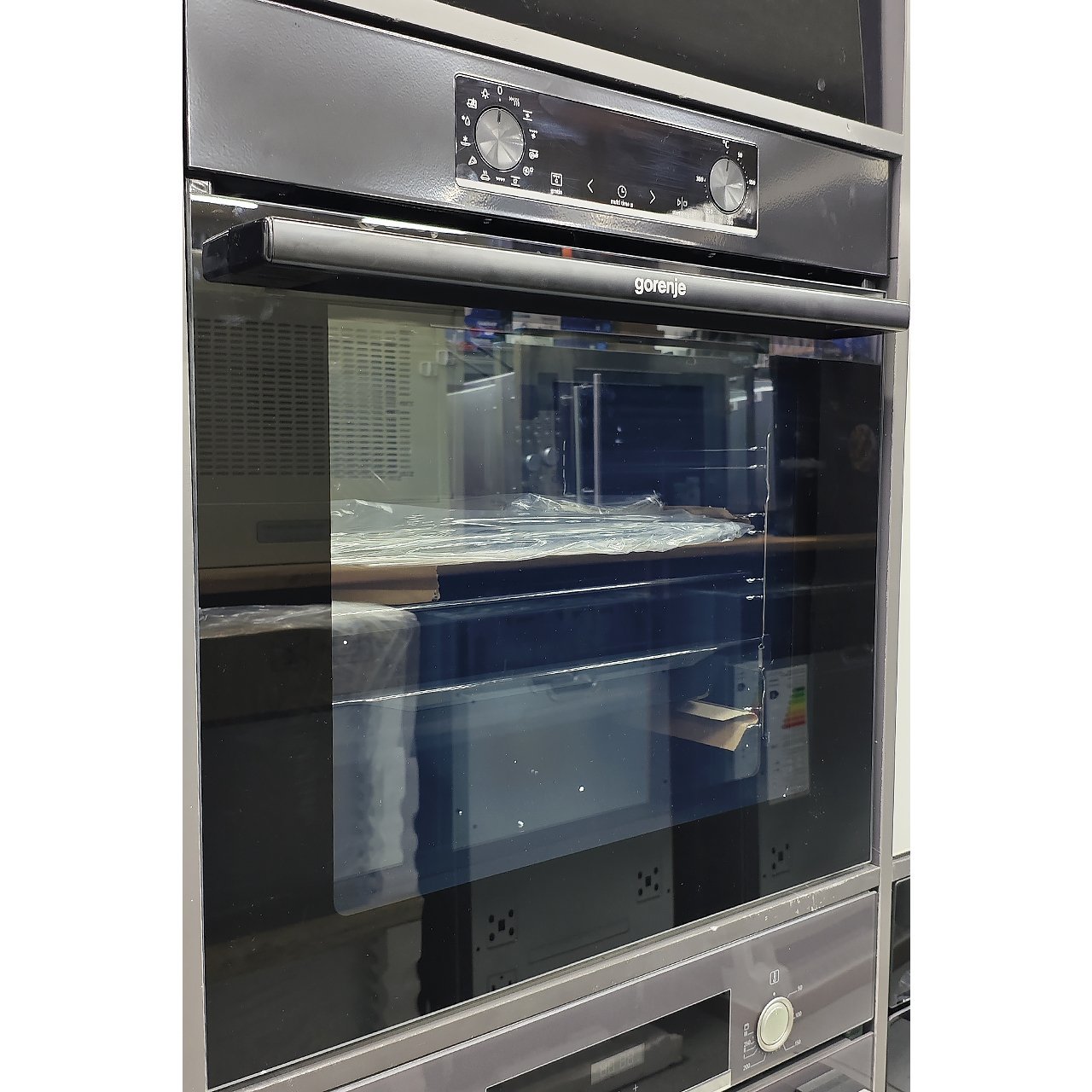 Духовой шкаф Gorenje объемом 70 литров