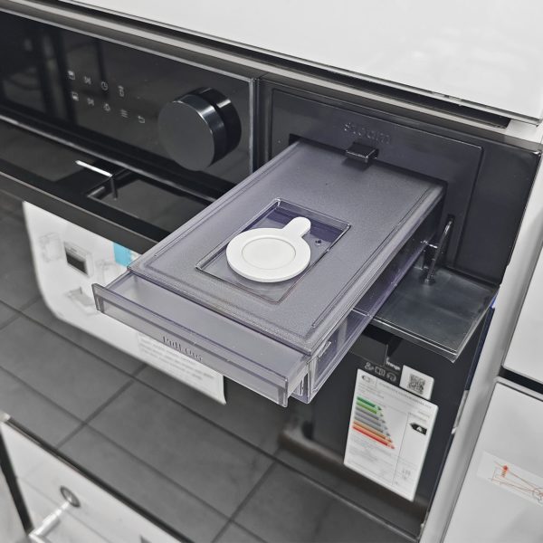 Духовой шкаф Samsung объемом 76 литров (черный)