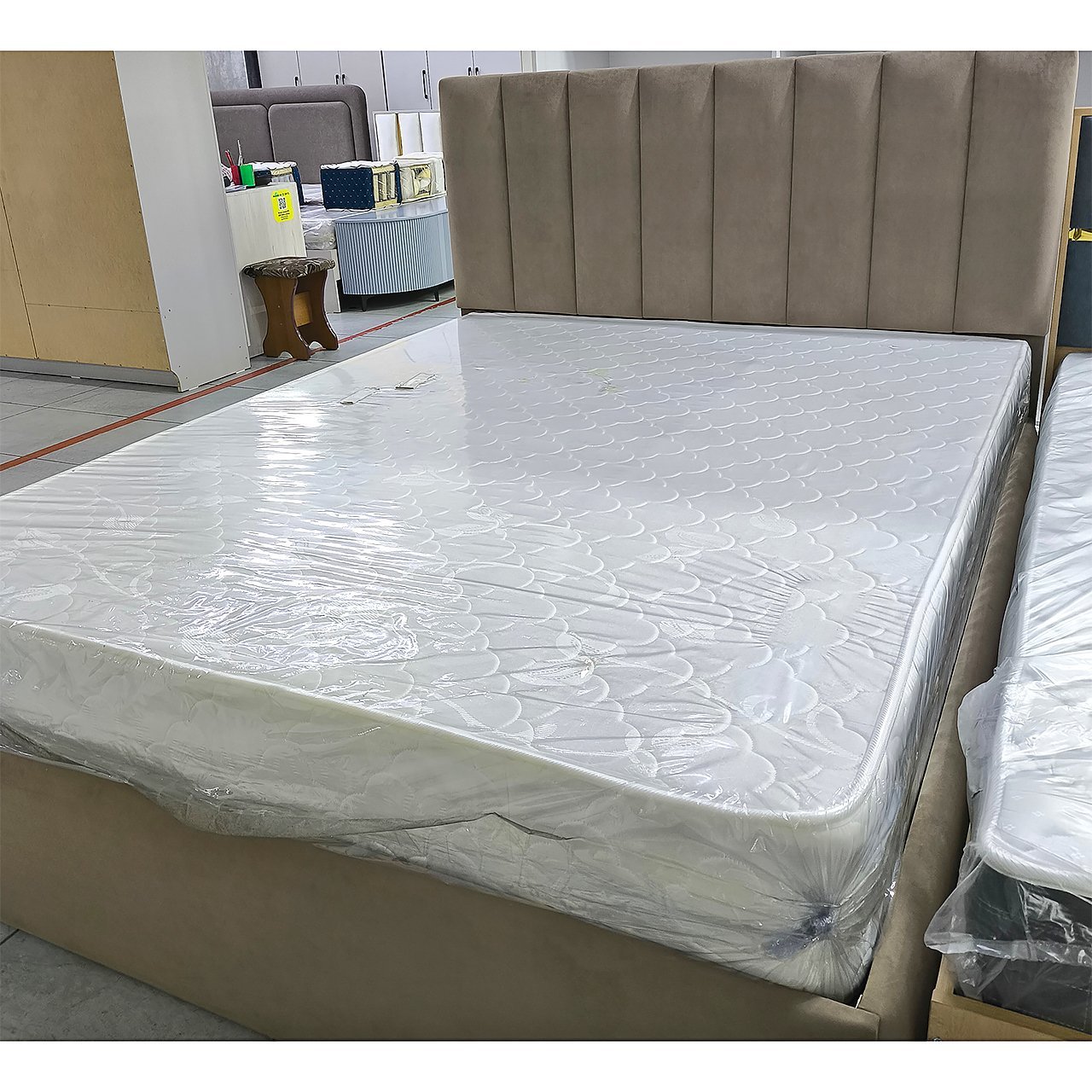 Кровать двуспальная Гульниза