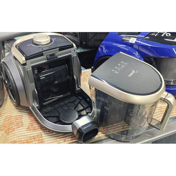 Пылесос Midea мощностью 2400 Вт