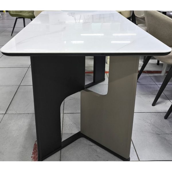 Стол Алтынай