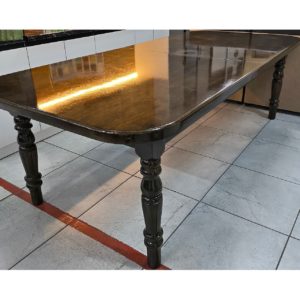 Стол Эдар (2025)