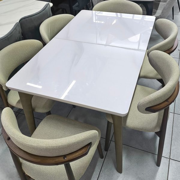 Стол со стульями Владлена (2025)