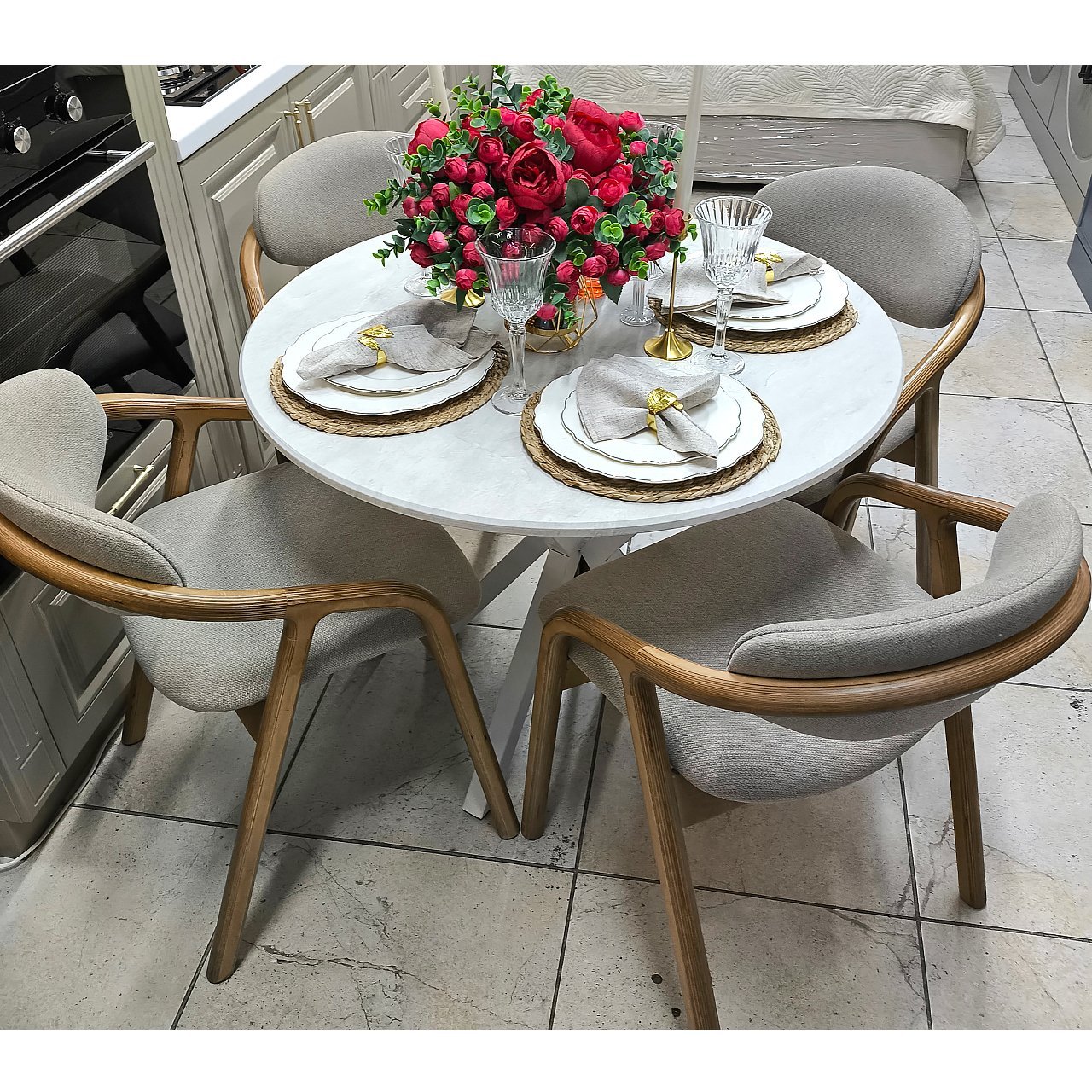 Стол со стульями Роксолана