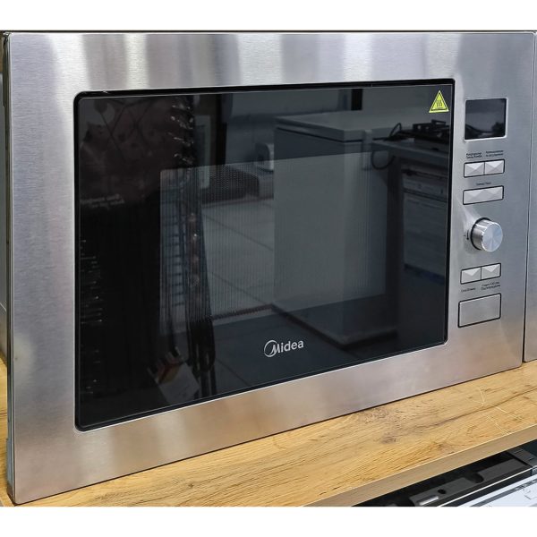 Встраиваемая микроволновка Midea мощностью 900 Вт
