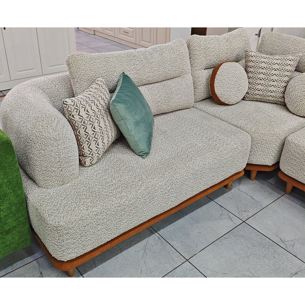 Диван угловой Вальдо с лежаком