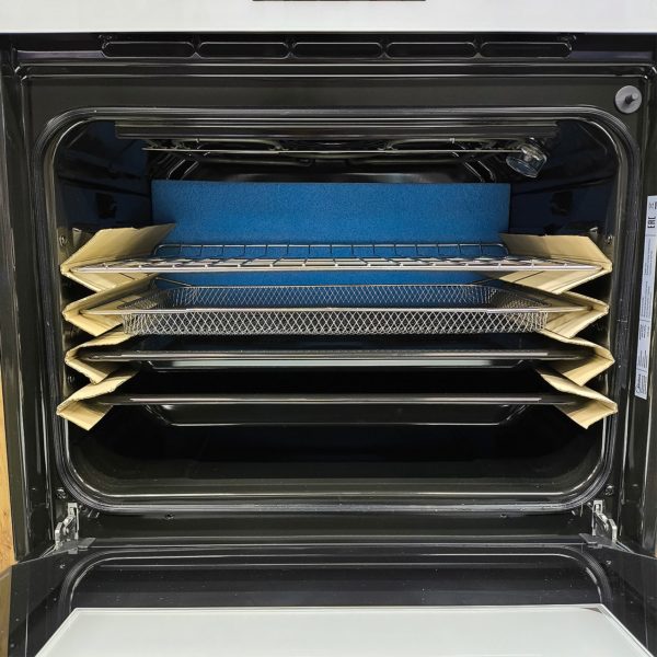 Духовой шкаф Midea объемом 72 литра (белый)