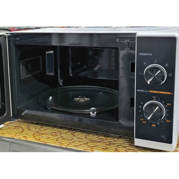 Микроволновка Toshiba мощностью 900 Вт