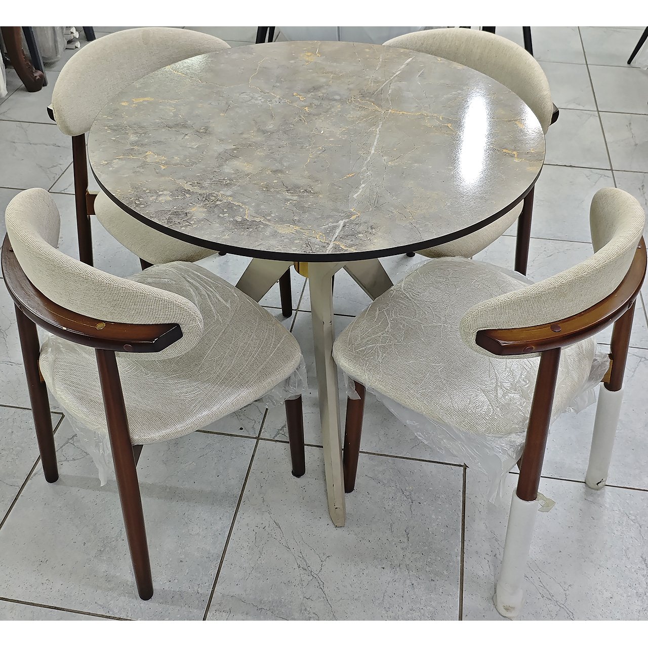 Стол со стульями Реми