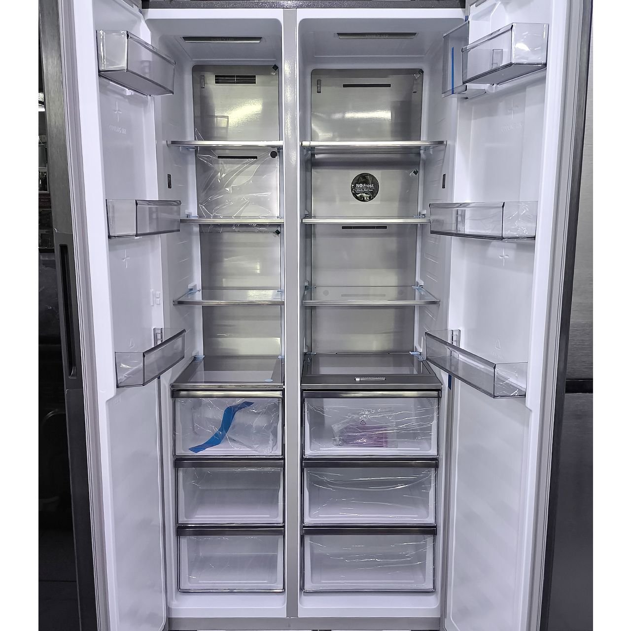 Холодильник side-by-side Avest 606 литров (серый)