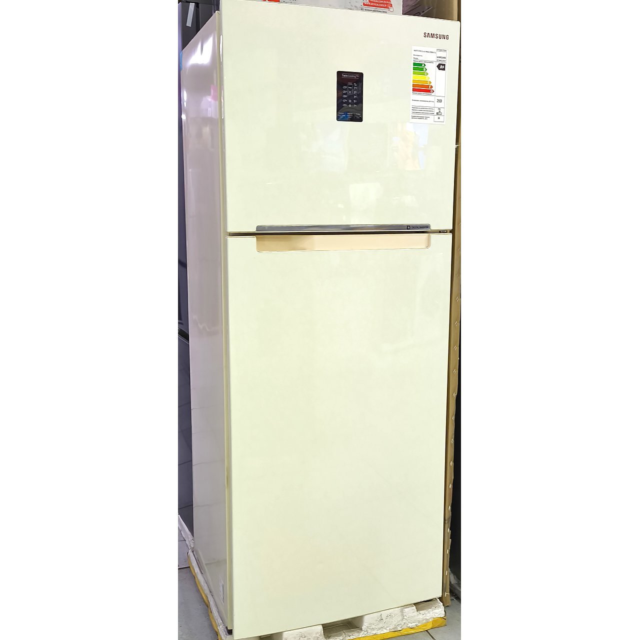 Холодильник двухкамерный Samsung 348 литров