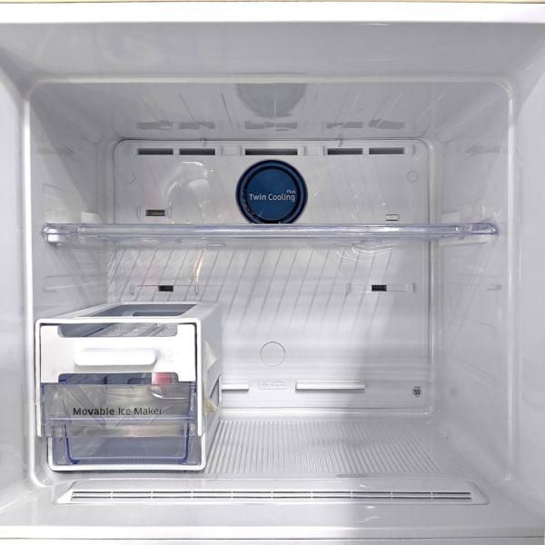 Холодильник двухкамерный Samsung 348 литров