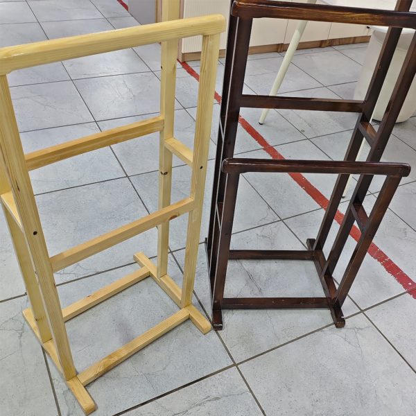 Вешалка для одежды Тройка (2026)