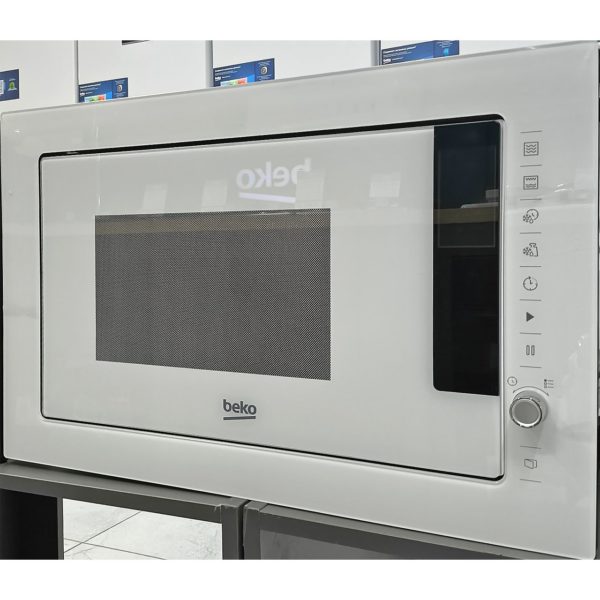 Встраиваемая микроволновка BEKO мощностью 900 Вт