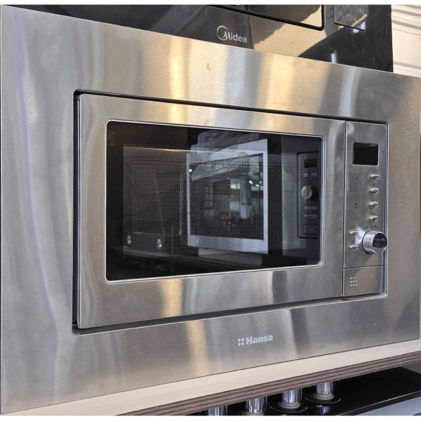 Встраиваемая микроволновка Hansa мощностью 800 Вт