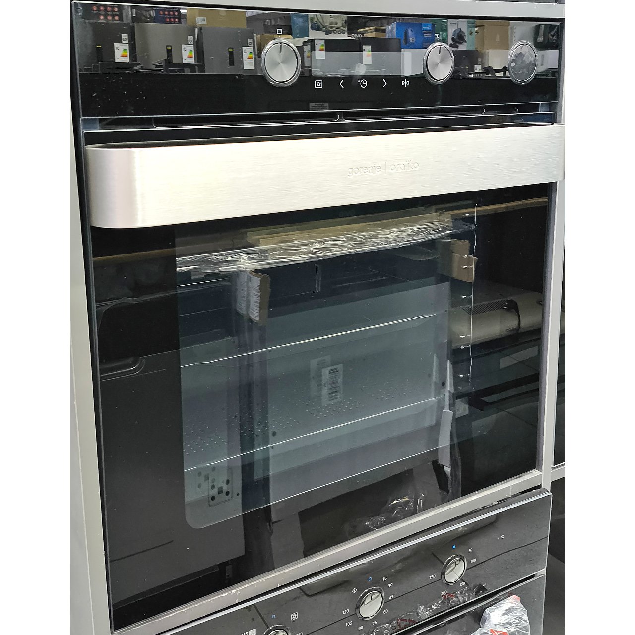 Духовой шкаф Gorenje объемом 77 литров