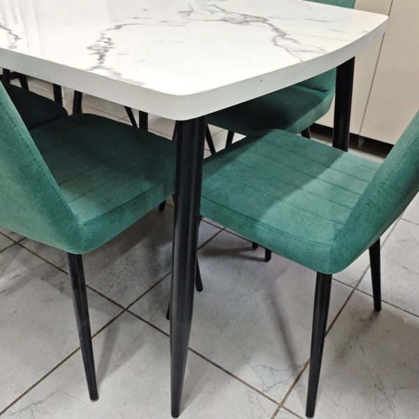 Стол со стульями Невила