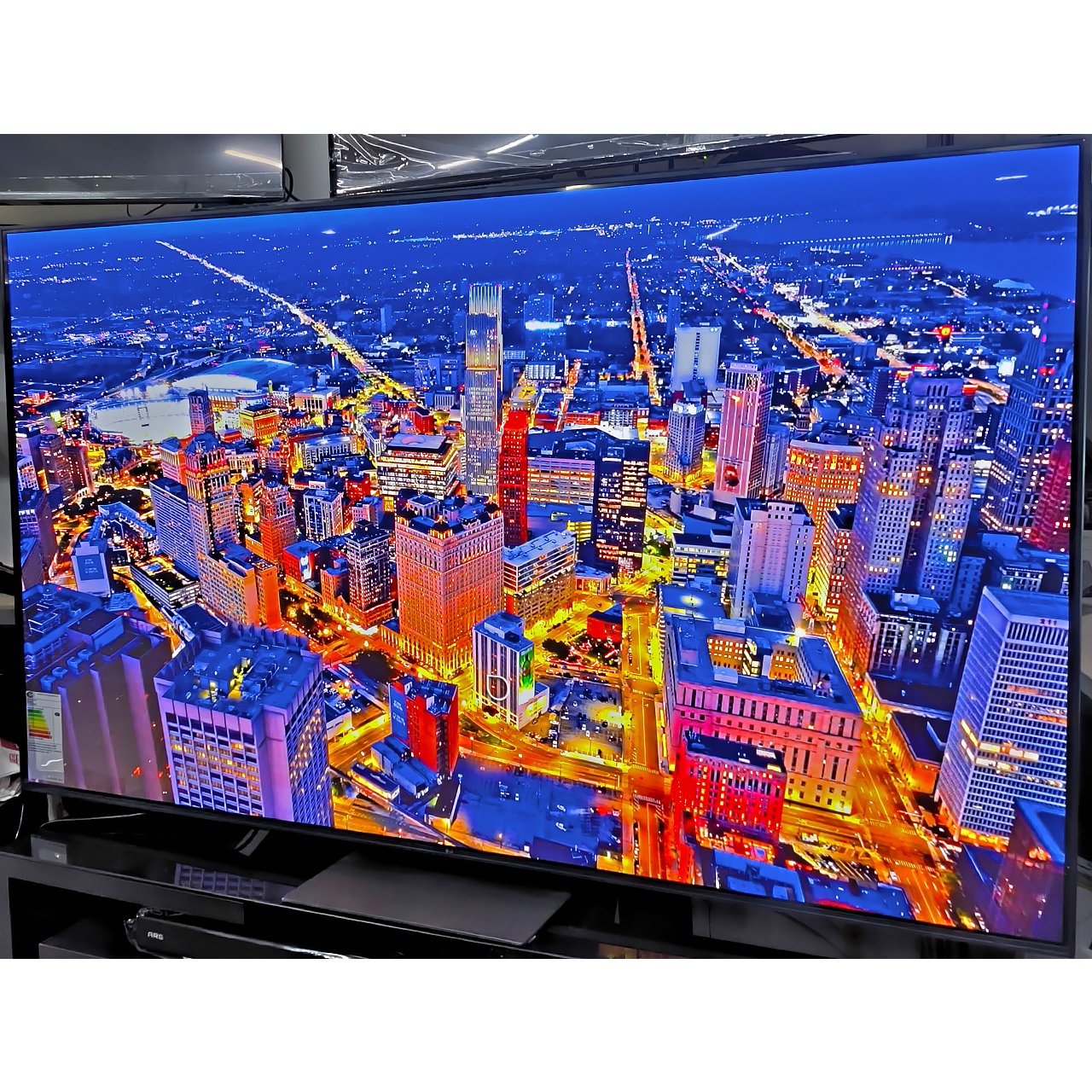 Телевизор LG 4K UHD 190 см